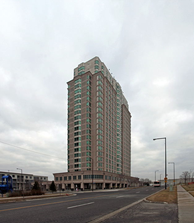 May Tower I in Toronto, ON - Building Photo