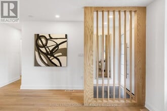 247 Kathryn Crescent in Newmarket, ON - Building Photo - Building Photo