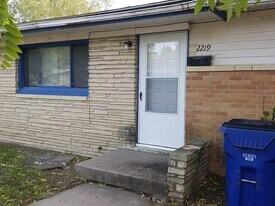 2219 S Water St in Wichita, KS - Building Photo