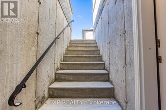 20 Elvira Wy in Thorold, ON - Building Photo - Building Photo