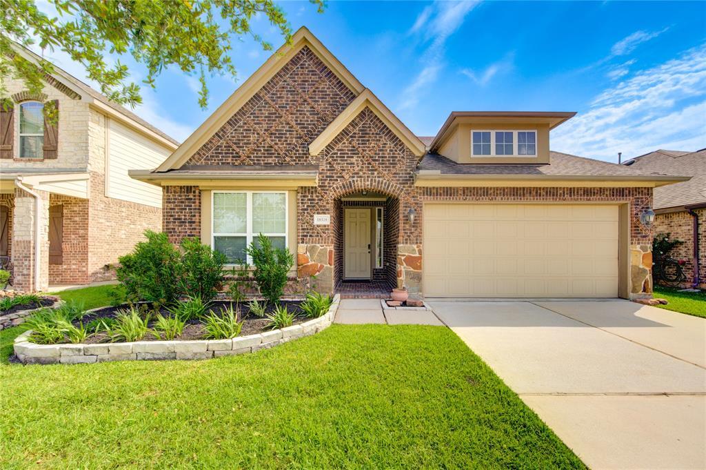 18318 Russett Green Dr in Tomball, TX - Building Photo