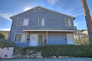 2346-2346 Ocean Ave in Ventura, CA - Building Photo