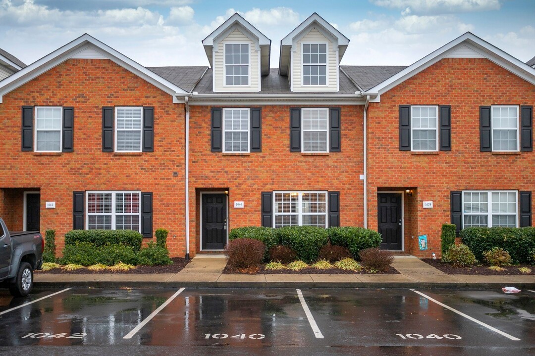 1040 Wolves Den Pl, Unit (Daniel’s Place) in Murfreesboro, TN - Foto de edificio