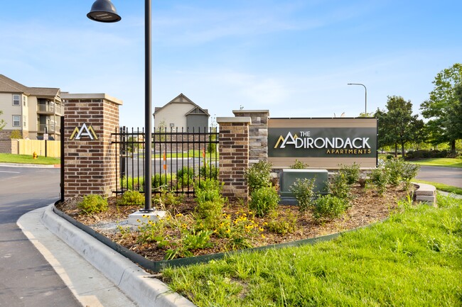 The Adirondack in Independence, MO - Building Photo - Building Photo