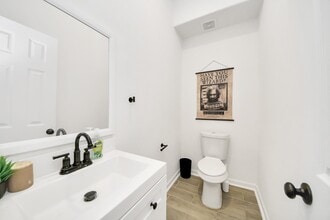 4613 Ireland St in Houston, TX - Foto de edificio - Building Photo
