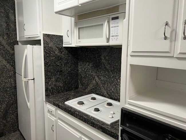 property at 6160 Whitsett Ave