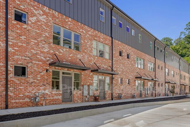 895 Cherokee Blvd. in Chattanooga, TN - Building Photo - Building Photo