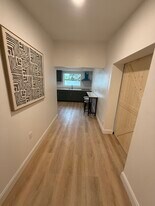 1617 Crystal Ct W, Unit 1 in Lakeland, FL - Building Photo