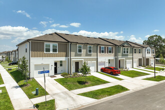 Dug Creek in Gibsonton, FL - Foto de edificio - Building Photo