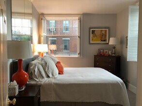 82 Chestnut St, Unit 23 in Boston, MA - Foto de edificio - Building Photo