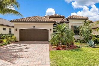 28692 Derry Ct in Bonita Springs, FL - Building Photo - Building Photo