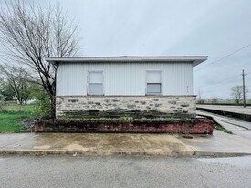 925 W Willard St in Muncie, IN - Building Photo