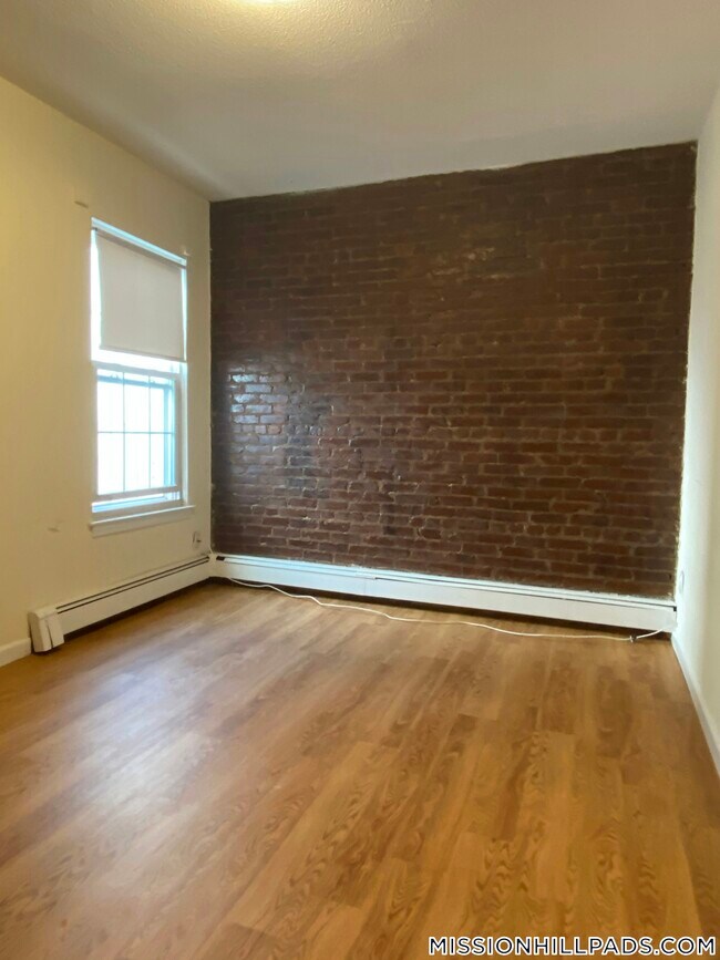 46 S Huntington Ave in Boston, MA - Building Photo - Building Photo