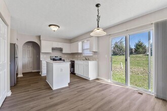 8810 Greylag Loop in Blacklick, OH - Foto de edificio - Building Photo