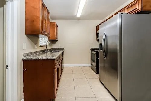 5670 S 38th Ct in Greenacres, FL - Foto de edificio - Building Photo