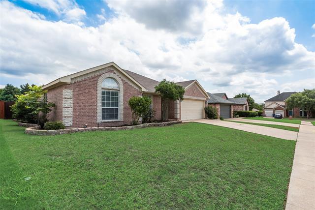 2315 Charleston Dr in Mansfield, TX - Building Photo - Building Photo