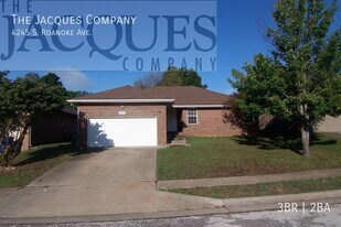 4245 S Roanoke Ave in Springfield, MO - Building Photo