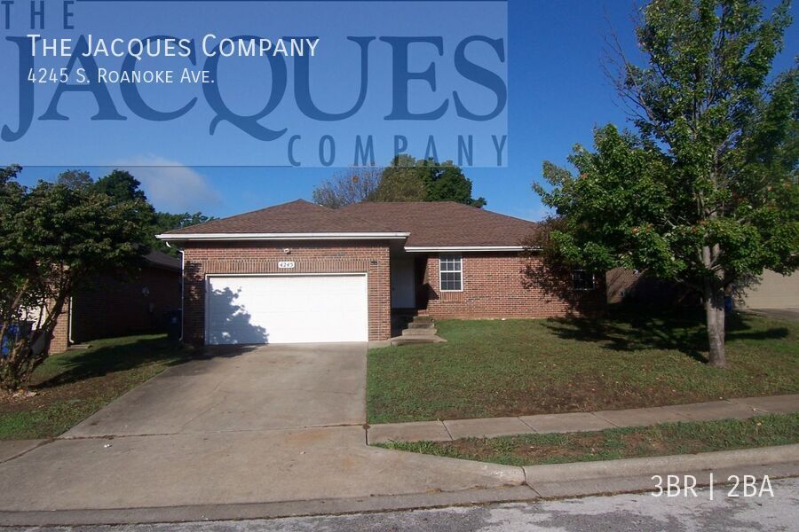 4245 S Roanoke Ave in Springfield, MO - Building Photo