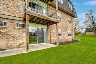 8476 W 103rd Terrace in Palos Hills, IL - Building Photo - Building Photo