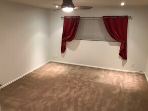 1720 Ardmore Ave, Unit 228 in Hermosa Beach, CA - Building Photo - Building Photo