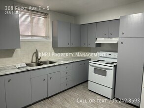 308 1st Ave E in North Bay, ON - Building Photo - Building Photo
