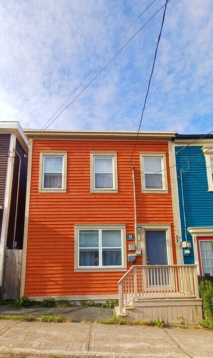 8 Coronation St in St John's, NL - Building Photo