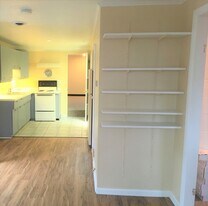 308 Kline Rd, Unit Lower