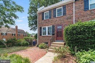 2052 N Brandywine St in Arlington, VA - Building Photo - Building Photo