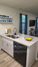 1027 Hampton St NW in Atlanta, GA - Foto de edificio - Building Photo