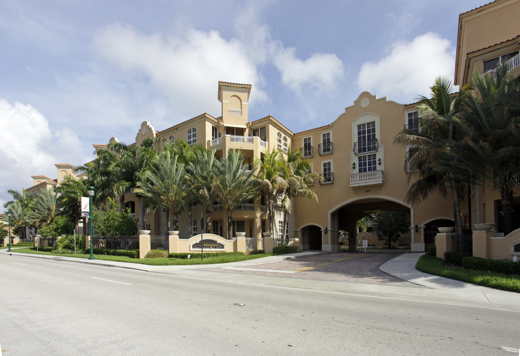 Alaqua in Aventura, FL - Building Photo