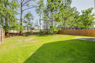 328 Winchester Dr in Pooler, GA - Building Photo - Building Photo