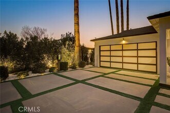 8161 Encino Ave in Los Angeles, CA - Building Photo - Building Photo