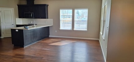 253 Hill St NE in Albany, OR - Building Photo - Building Photo