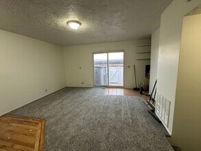 1456 Falcon Dr in Ammon, ID - Building Photo - Building Photo