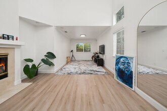 8105 Prior Way in Sacramento, CA - Building Photo - Building Photo