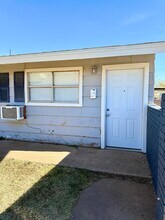 922 44th St in Lubbock, TX - Building Photo - Building Photo