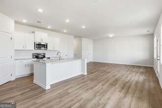 28 Umber Ln in Newnan, GA - Building Photo - Building Photo