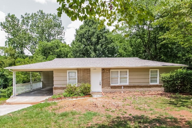 property at 1340 5th Pl NW
