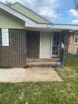 329 Berry St in Bossier City, LA - Building Photo