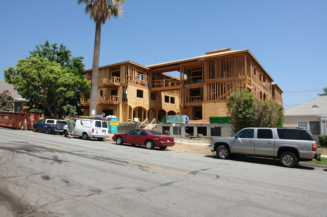 536-542 E Angeleno Ave in Burbank, CA - Building Photo - Building Photo