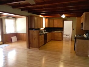 1202 E Everett Pl in Orange, CA - Building Photo - Building Photo