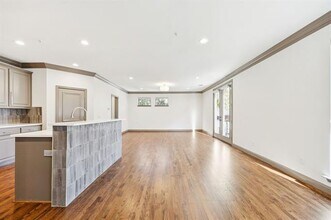 5804 Hudson St in Dallas, TX - Building Photo - Building Photo