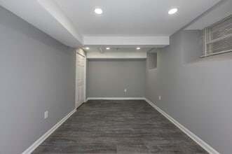 223 Meadow St in Naugatuck, CT - Building Photo - Interior Photo