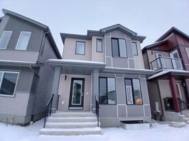 3347-3169 169 St. SW in Edmonton, AB - Building Photo