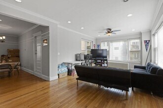 433 W Wellington Ave in Chicago, IL - Building Photo - Building Photo