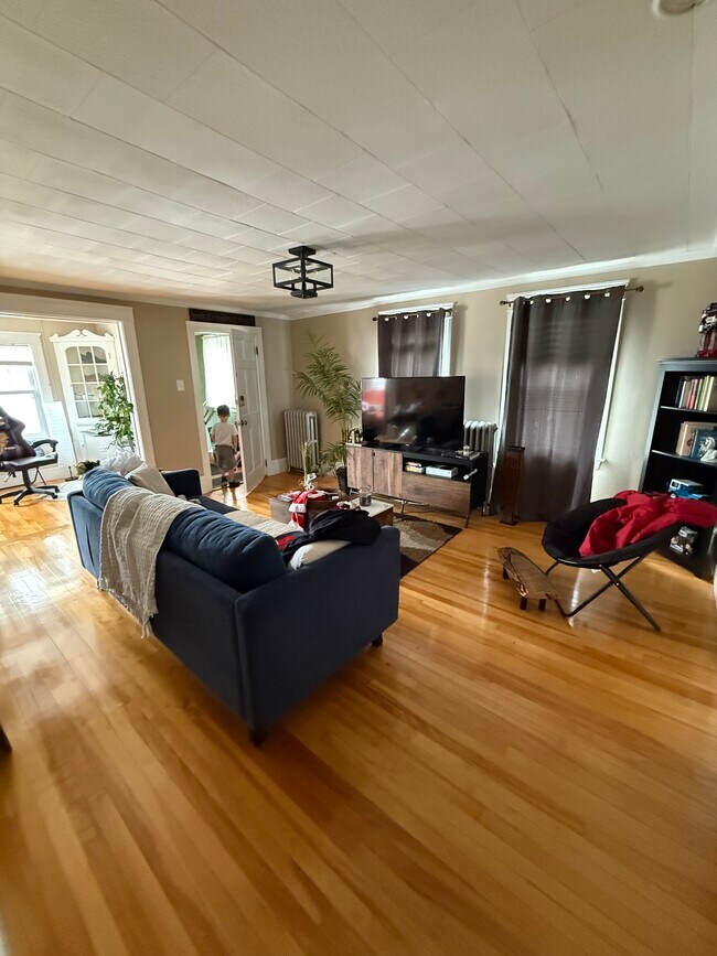 2 Clason Rd, Unit 2 in Worcester, MA - Foto de edificio - Building Photo