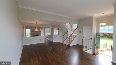 20346 Brentmeade Terrace in Sterling, VA - Building Photo - Building Photo