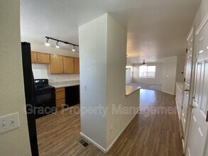 19859 Montview Dr in Aurora, CO - Building Photo - Building Photo