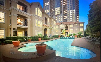 3231 Allen Pkwy in Houston, TX - Building Photo - Building Photo