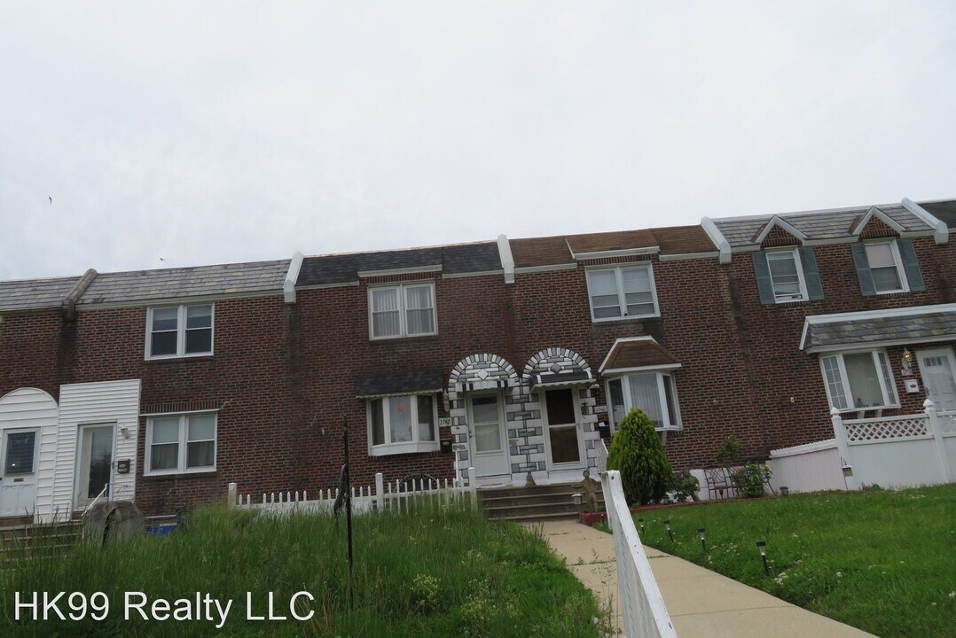 2742 Elbridge St Photo